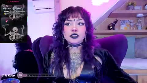 Mia online show from October 2025 04:20:02 AM