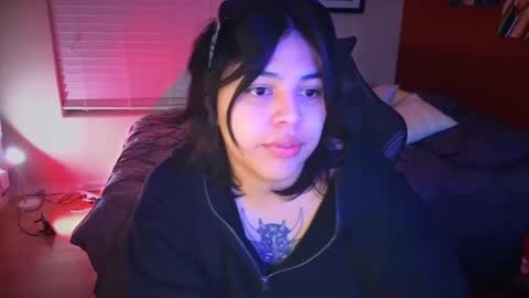 Mia online show from December 2024 01:18:02 AM