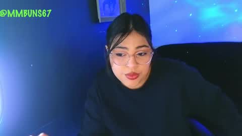 Mia online show from September 2025 11:49:01 PM