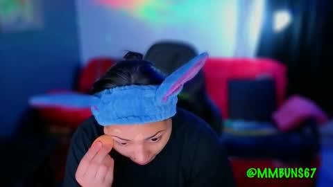 Snapshot of miacanela_xo chatting on November 2025 12:43:02 AM Mia online show from November 2025 12:43:02 AM