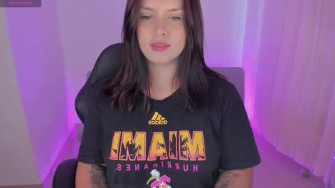 Snapshot of miacavalli_ chatting on October 2025 09:14:01 PM Mia online show from October 2025 09:14:01 PM