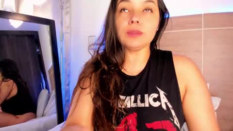 IG Yojanagomez  online show from February 2025 10:03:02 AM