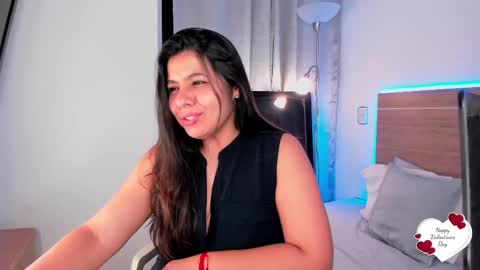 IG Yojanagomez  online show from February 2025 12:41:01 AM