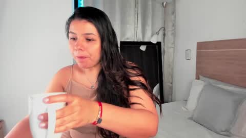 IG Yojanagomez  online show from March 2025 10:52:02 PM