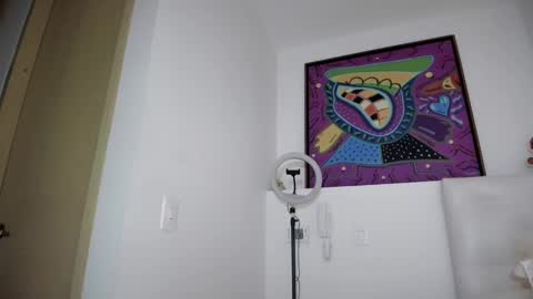 Mia online show from February 2025 11:10:02 PM