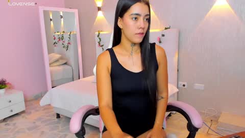 Mia Gomez online show from February 2025 02:37:01 PM