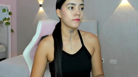 Mia Gomez online show from March 2025 12:33:02 PM