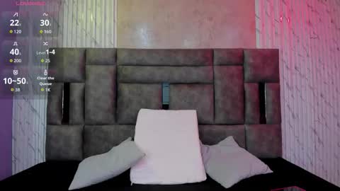 Snapshot of miah_palacio chatting on November 2025 04:00:01 AM MIAH PALACIO online show from November 2025 04:00:01 AM