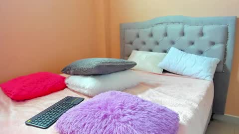 Miah  online show from February 2025 07:19:02 PM