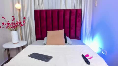 Snapshot of miahertz chatting on October 2025 12:16:01 PM miahertz online show from October 2025 12:16:01 PM