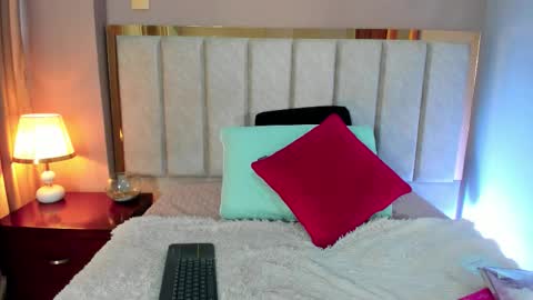 Snapshot of miahertz chatting on November 2025 02:37:02 PM miahertz online show from November 2025 02:37:02 PM