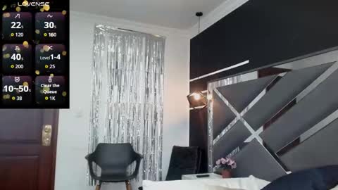 MIA HOTMEZ online show from October 2025 12:05:02 PM