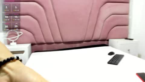 miajhonsonx online show from October 2025 12:24:01 PM