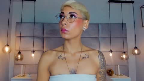 Mia Morgann online show from December 2024 11:47:01 AM