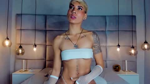 Mia Morgann online show from December 2024 06:05:01 PM