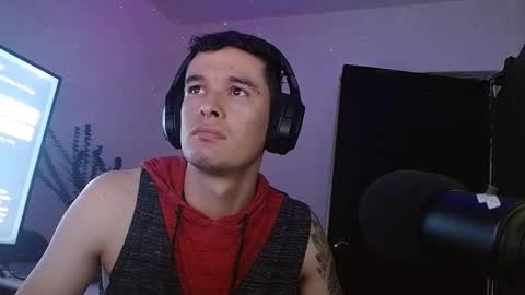 Snapshot of miaou_miaou chatting on January 2025 03:33:01 PM miaou_miaou online show from January 2025 03:33:01 PM