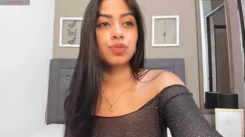 Mia Stevens online show from October 2025 11:02:02 PM