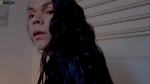 Snapshot of miavero chatting on November 2025 06:32:01 PM Mia online show from November 2025 06:32:01 PM