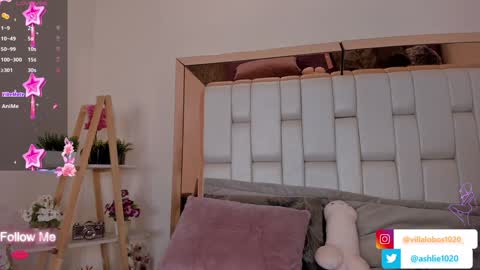 Mia Villalobos online show from January 2025 10:41:02 PM