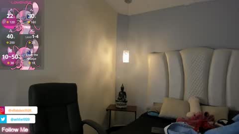 Snapshot of miavillalobos_ chatting on October 2025 12:00:02 PM Mia Villalobos online show from October 2025 12:00:02 PM