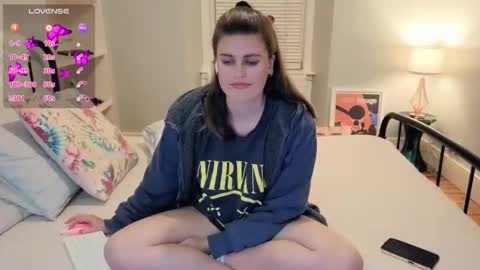 Snapshot of miawallace__ chatting on October 2025 09:27:02 PM Mia online show from October 2025 09:27:02 PM