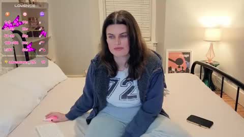 Snapshot of miawallace__ chatting on October 2025 10:37:01 PM Mia online show from October 2025 10:37:01 PM