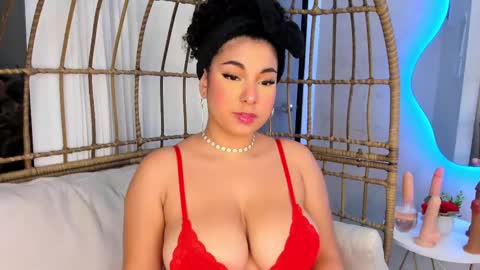 Mia online show from February 2025 03:23:02 AM