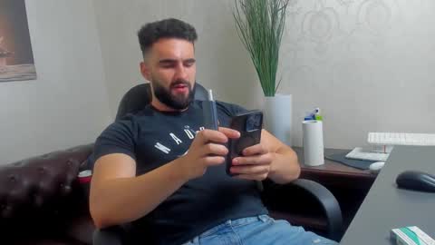 Snapshot of micahlane chatting on October 2025 04:31:02 AM MicahLane online show from October 2025 04:31:02 AM