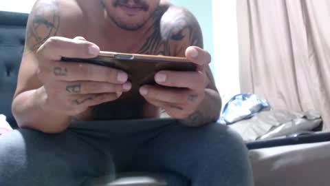 Snapshot of michael_daviss1 chatting on October 2025 10:32:02 PM Michael Daviss online show from October 2025 10:32:02 PM