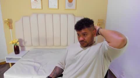 Snapshot of michael_hill1 chatting on October 2025 07:45:01 PM MICHAEL online show from October 2025 07:45:01 PM