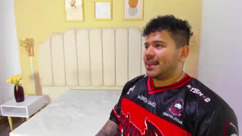 Snapshot of michael_hill1 chatting on October 2025 08:09:02 PM MICHAEL online show from October 2025 08:09:02 PM