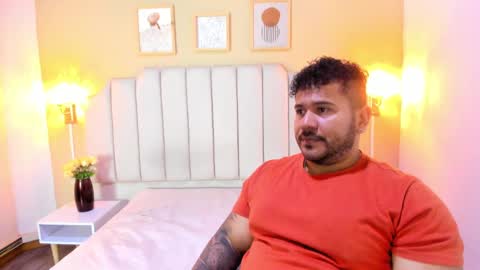 Snapshot of michael_hill1 chatting on November 2025 01:44:02 PM MICHAEL online show from November 2025 01:44:02 PM