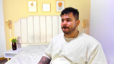 Snapshot of michael_hill1 chatting on November 2025 08:09:02 PM MICHAEL online show from November 2025 08:09:02 PM