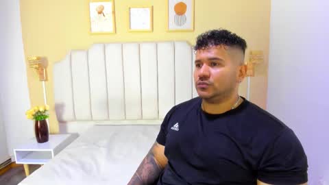 Snapshot of michael_hill1 chatting on November 2025 07:57:02 PM MICHAEL online show from November 2025 07:57:02 PM