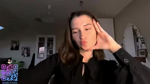 Snapshot of michael_pors chatting on October 2025 02:12:01 PM Emily online show from October 2025 02:12:01 PM