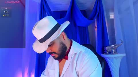 Snapshot of michaelbear_ chatting on October 2025 02:04:01 PM Michael online show from October 2025 02:04:01 PM