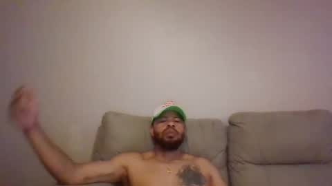 Snapshot of michaelulmer04 chatting on October 2025 03:39:02 AM starboy1000000 online show from October 2025 03:39:02 AM