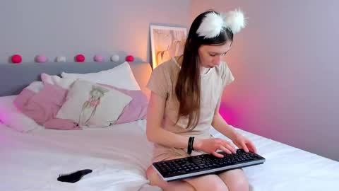 michele_mack online show from December 2024 09:18:01 AM