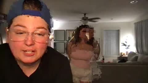 Snapshot of michelebussexx chatting on September 2025 02:02:01 AM michelebussexx online show from September 2025 02:02:01 AM