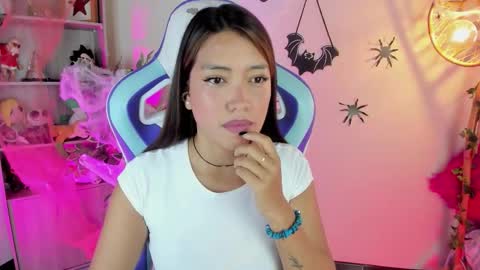 Snapshot of michelle_chang chatting on October 2025 12:31:01 PM michelle chang online show from October 2025 12:31:01 PM