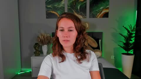 Snapshot of michelleortis chatting on December 2024 07:28:01 PM MichelleOrtis online show from December 2024 07:28:01 PM