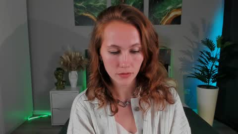 Snapshot of michelleortis chatting on December 2024 07:12:01 PM MichelleOrtis online show from December 2024 07:12:01 PM