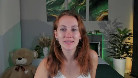 Snapshot of michelleortis chatting on December 2024 01:03:01 PM MichelleOrtis online show from December 2024 01:03:01 PM