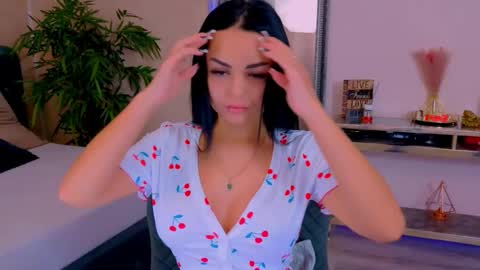 Snapshot of michellereys chatting on November 2025 08:44:01 PM michellereys online show from November 2025 08:44:01 PM