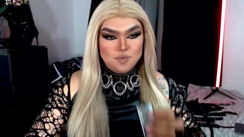 Michelle online show from November 2025 02:35:02 AM