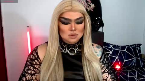 Michelle online show from November 2025 04:18:01 PM