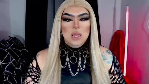 Michelle online show from November 2025 11:29:01 PM