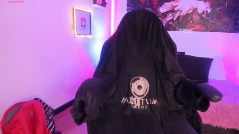 Snapshot of michonne_09 chatting on November 2025 10:20:02 PM michonne_09 online show from November 2025 10:20:02 PM