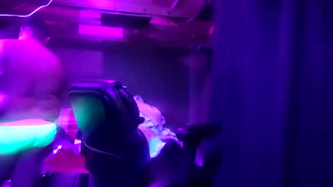 mickdollz online show from October 2025 07:21:02 AM