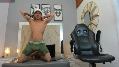 mickey online show from October 2025 07:14:02 PM